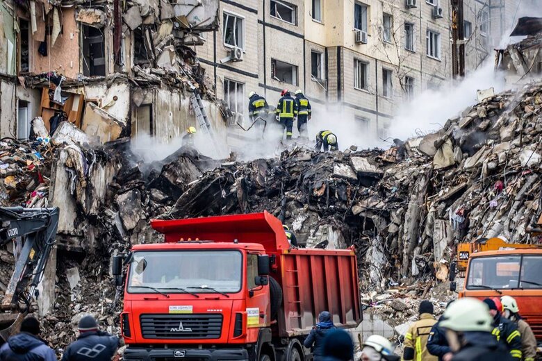 Загиблих від удару росіян по Дніпру вже 29 01