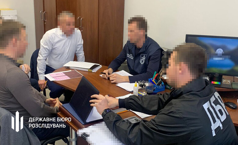 Повідомлено про підозру нардепу Батьківщини Ніколаєнку, який, перевищивши швидкість, збив на смерть 18-річну дівчину на Житомирщині, - ДБР 01