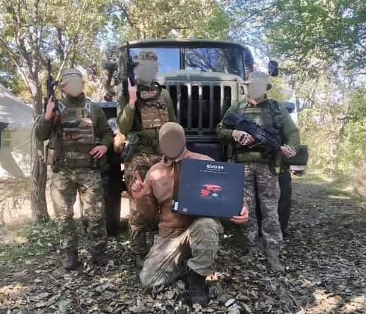 Необхідно зібрати кошти для придбання двох квадрокоптерів для українських розвідників, - волонтерка Юсупова 03