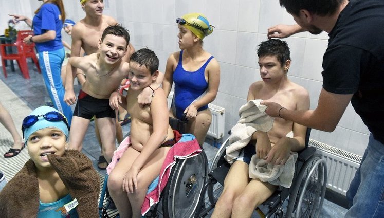 Heroes in Rio, Ukraine's disabled struggle at home