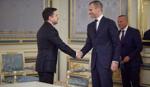 Зеленский наградил президента УЕФА Чеферина орденом Ярослава Мудрого
