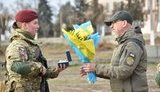 Резніков і Залужний вручили нагороди десантникам в зоні ООС. ФОТОрепортаж