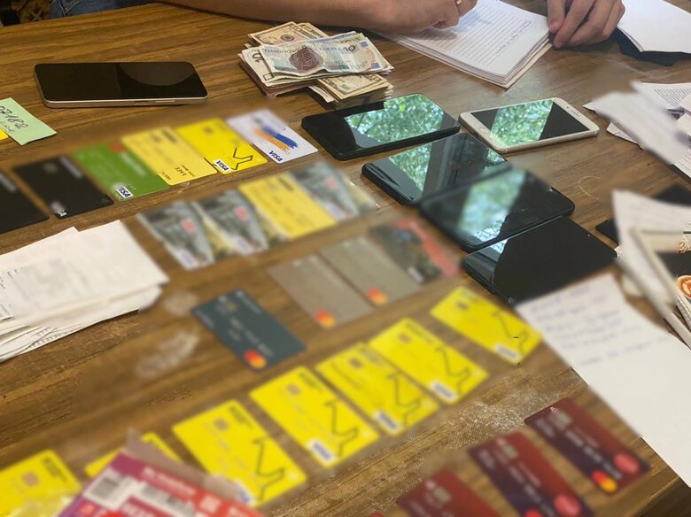 Викрито групу шахраїв, яка привласнила 20 млн грн на продажі автівок для ЗСУ 02