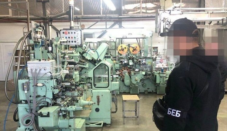 Несплачених податків на 2,3 мільярда: правоохоронці викрили схему у тютюновій галузі