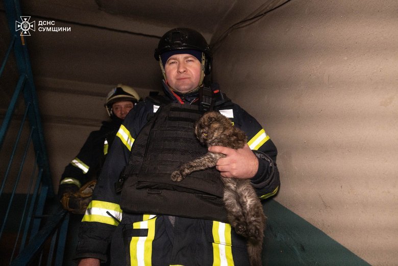 Russians attacked Okhtyrka with drones: fire in a high-rise building, seven injured