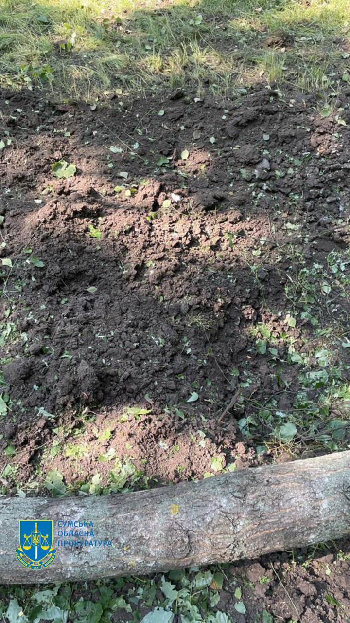 Наслідки обстрілу Білопілля росіянами: Загинули 2 жінки, 6 осіб дістали поранення 04 Наслідки обстрілу Білопілля росіянами: Загинули 2 жінки, 6 осіб дістали поранення 04