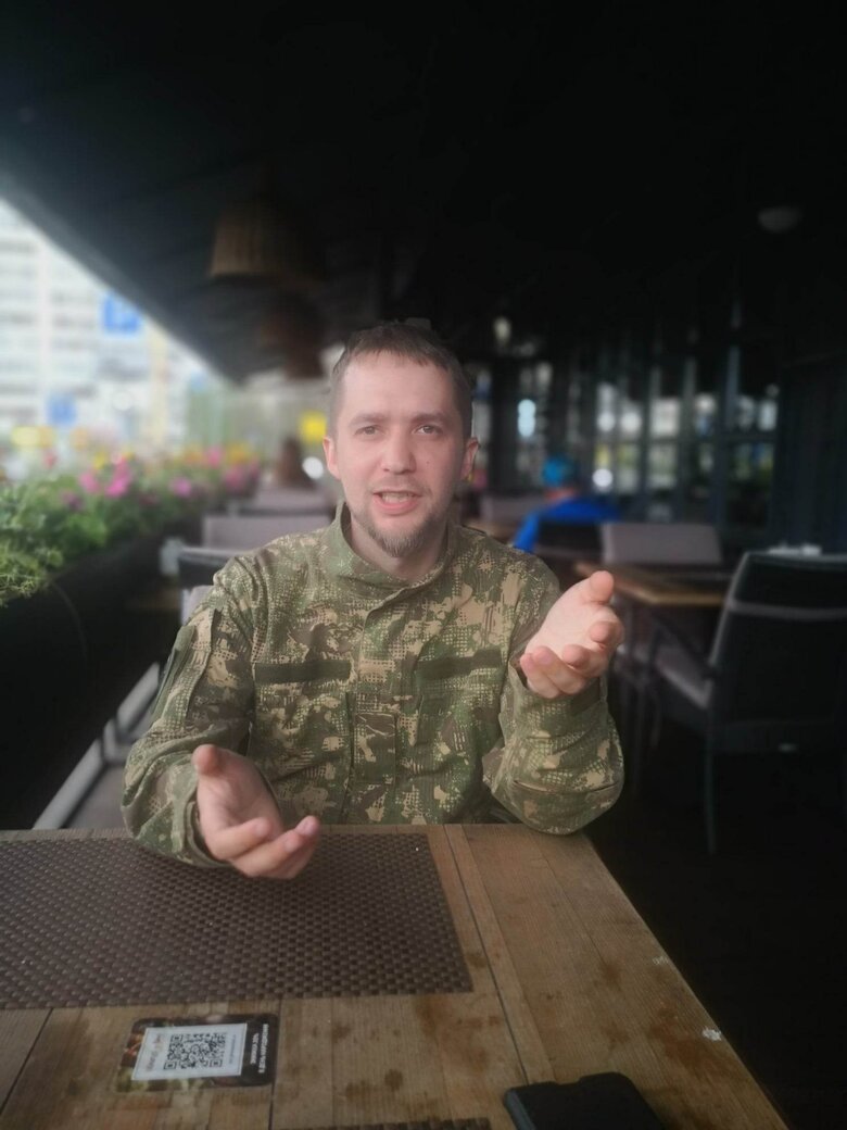 Профі радіоелектронної розвідки Михась: …Раптом на цю частоту росіян вклинюється хтось із українців і каже: доброго ранку, москалі! 01 Профі радіоелектронної розвідки Михась: …Раптом на цю частоту росіян вклинюється хтось із українців і каже: доброго ранку, москалі! 01