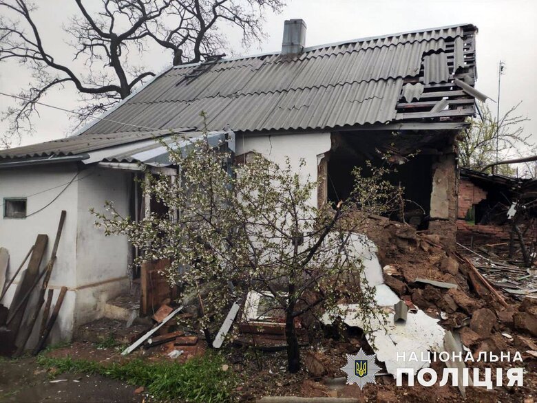 Последствия вражеских обстрелов Донецкой области 02