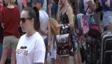 "Дивишся телевізор, кажуть усе гаразд. Але це не так", - з Армянська вивозять дітей. ВIДЕО