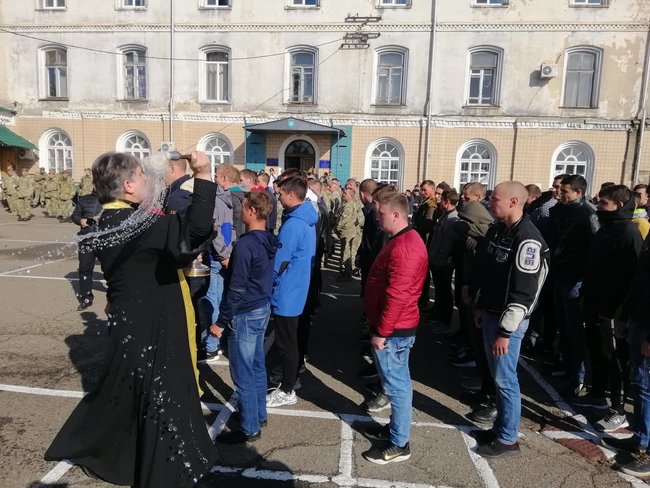 Призов-2019: перші 80 юнаків вирушили до армії 06