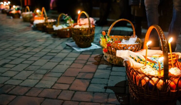У Києві просять релігійні громади не збиратися масово у храмах та на вулицях, а провести онлайн-трансляції великодніх богослужінь