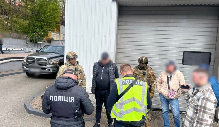 На Київщині затримали організатора каналу незаконного виїзду за кордон. ФОТОрепортаж