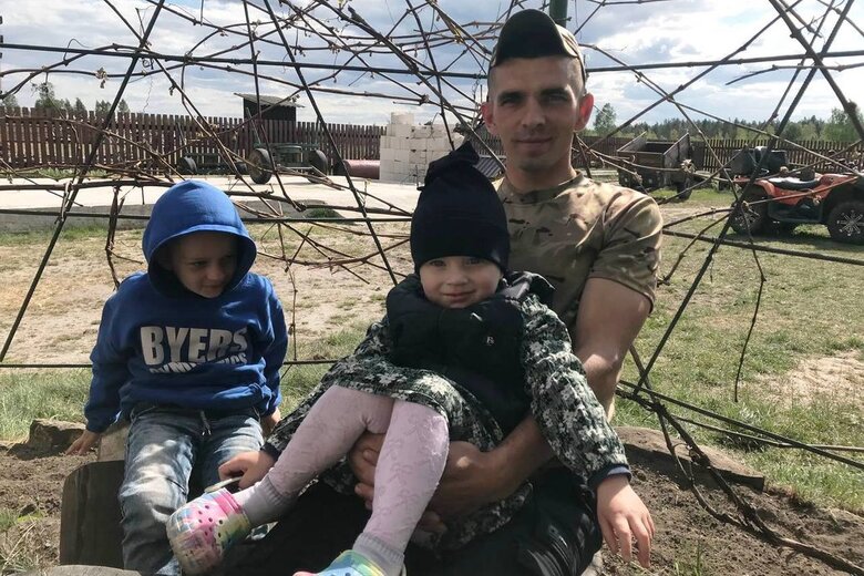 Воїн Володимир Дубровець став опікуном вісьмох дітей загиблого брата
