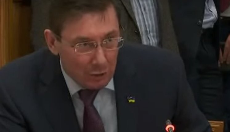 "Справу щодо керівництва НАЗК передано в СБУ, щоб уникнути конфлікту інтересів", - Луценко