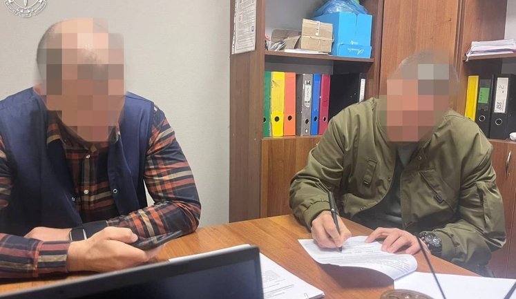Понад 1,1 мільйона гривень незаконних виплат: колишньому посадовцю Військової академії Одеси повідомлено про підозру. ФОТОрепортаж