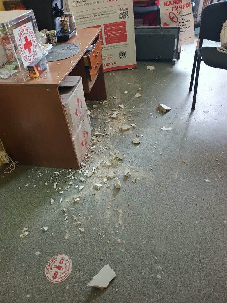 В Херсоне поврежден офис Красного Креста