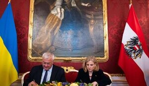 Україна та Австрія взаємодіятимуть в питаннях захисту українських дітей