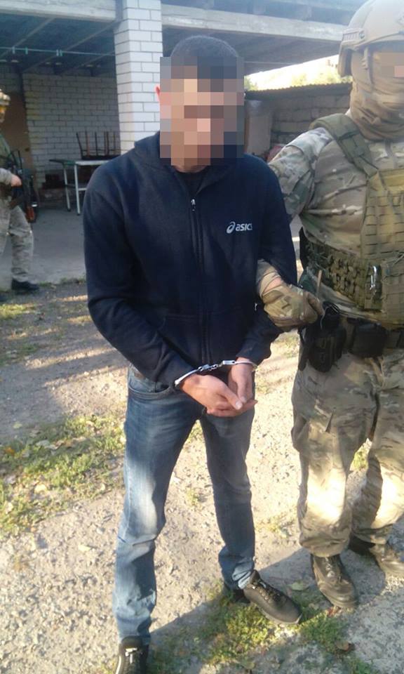 В Лозовой задержана группировка, терроризировавшая предпринимателей, - СБУ 03