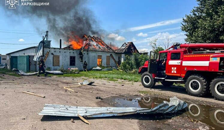 Окупанти атакували Куп’янщину: постраждав чоловік, пошкоджено будинки та складські приміщення. ФОТОрепортаж (оновлено)