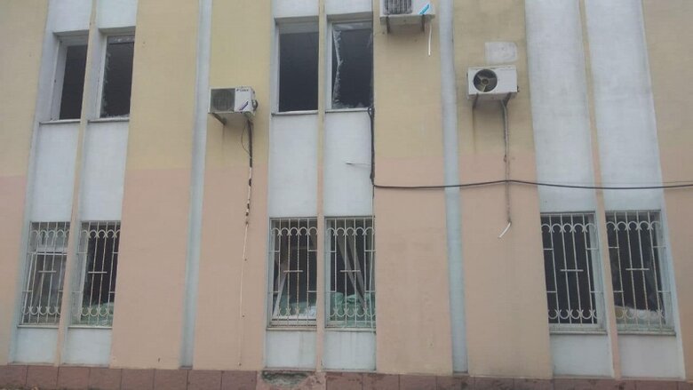 Россияне заминировали здание Суспільного в Херсоне 03