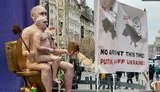 "Руки прочь от Украины": В Праге провели акцию протеста с "голыми Путиным и Лукашенко". ВИДЕО+ФОТОрепортаж