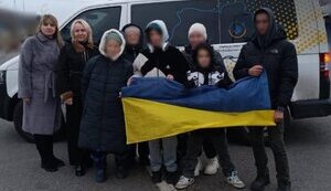 В Україну з окупації та РФ повернули ще одну групу людей