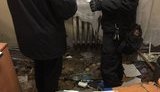 Полиция квалифицировала взрыв гранаты в квартире координатора С14 Мазура как покушение на убийство. ФОТОрепортаж