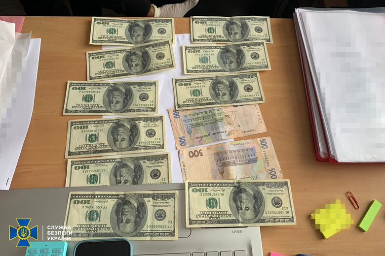 Чиновник Чернівціобленерго вимагав від бізнесмена $9 тис. за підключення приміщення до електромережі, - СБУ 03