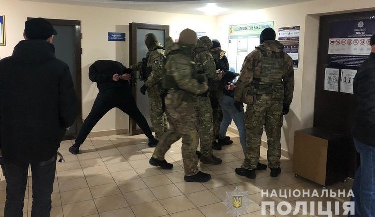 В Одессе задержана банда, похитившая в результате вооруженного нападения на инкассаторов 700 тыс. грн, - Нацполиция. ВИДЕО+ФОТОрепортаж