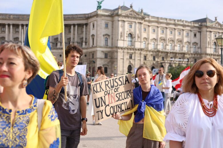 Українці у Відні провели Марш Незалежності 02