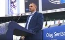 Пам'ятайте про кожного із 13 000 загиблих в Україні, коли виникає бажання дружити з Путіним, - Сенцов у Європарламенті. ВIДЕО