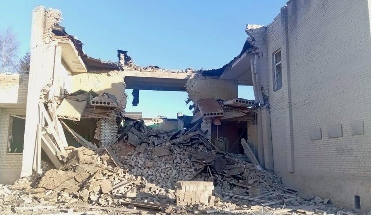 Окупанти обстріляли 12 громад на Сумщині: п’ятеро поранених, пошкоджено об’єкт інфраструктури, будинки та авто