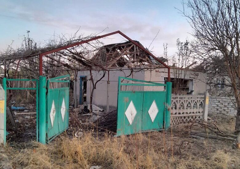 Наслідки обстрілу Новоберислава на Херсонщині 01