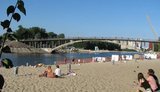 Купатися на київських пляжах відсьогодні заборонено