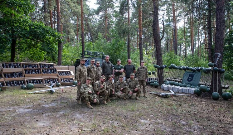 2300 безпілотників, системи РЕБ, засоби зв’язку, - столична громада передала допомогу ще двом підрозділам, - Кличко