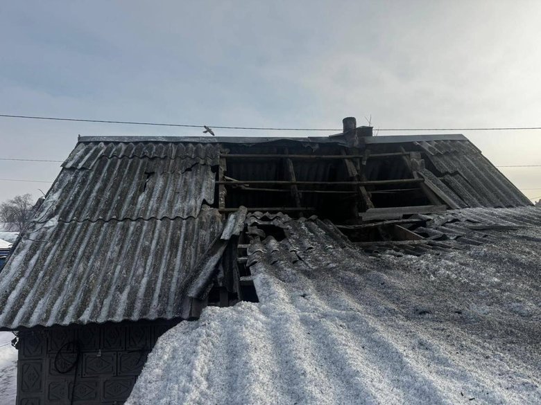 Обстріли Дніпропетровщини: пошкоджені лікарня, підприємства і житло