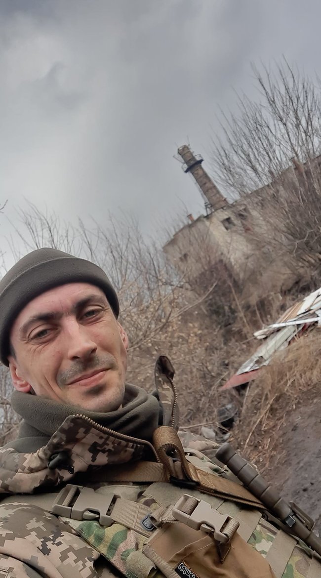 Розвідник Іван Мирний: У взводі снайперів ми реально виконували завдання щодо ліквідації терористів. Було цікаво, було класно, було технічно 06