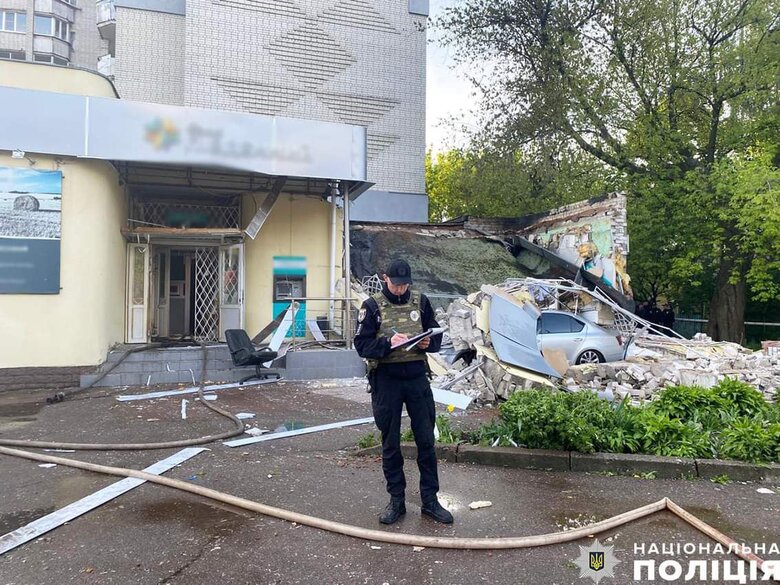 У приміщенні банку у Чернігові стався вибух