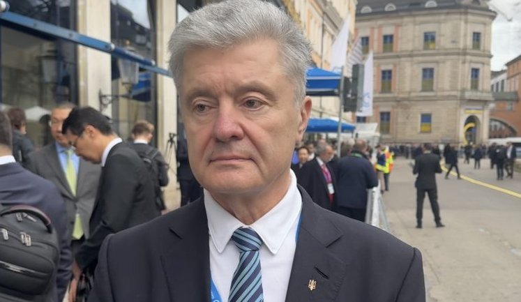 Надо давить на Россию и добиться прекращения огня, - Порошенко о мирных переговорах. ВИДЕО