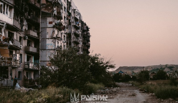 Росіяни нищать Добропілля, щоб захопити Слов’янськ і Краматорськ: військові НГУ "Рубіж" розповіли про оборону міста та тактику РФ. ФОТО