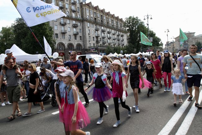 На Майдане Незалежности в Киеве начался фестиваль Все вместе - за семью 07