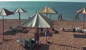 Пляжі окупованого Криму в розпал сезону. ВІДЕО камер спостереження
