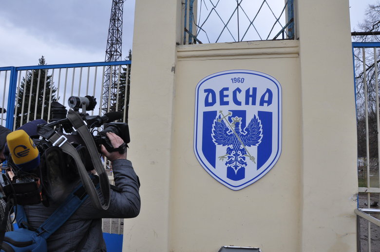 Кількаметрові вирви та зруйновані вщент будинки: Наслідки обстрілу Чернігова російськими окупантами 32