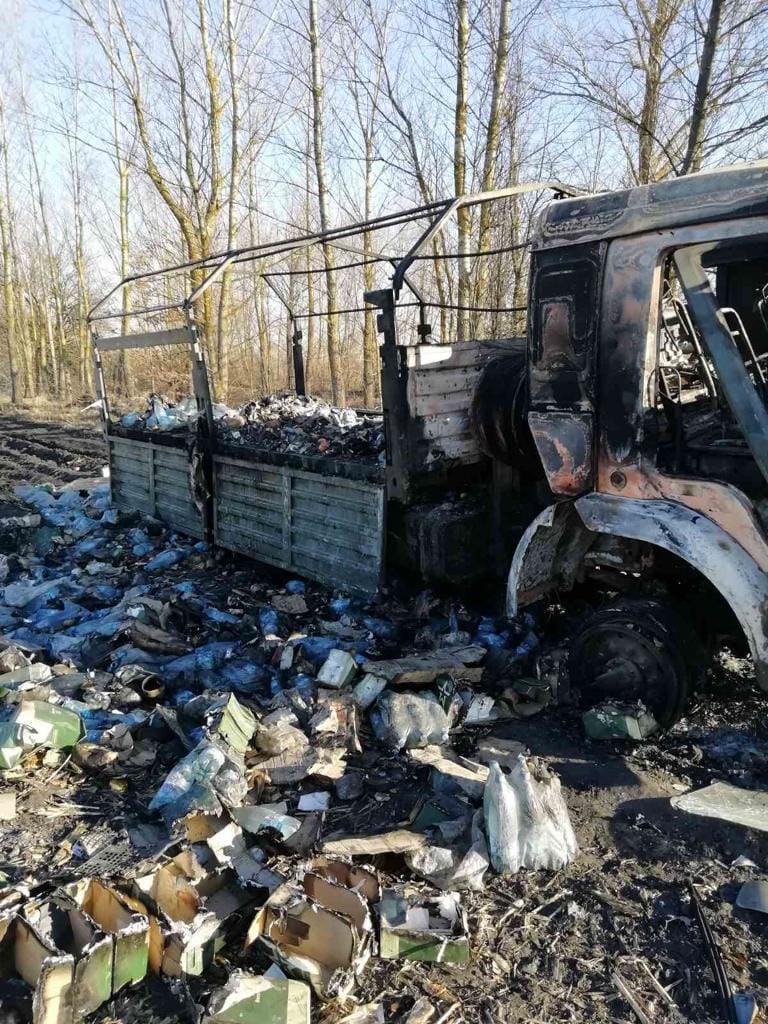Дві вантажівки окупантів з боєприпасами та провіантом ліквідовані на Чернігівщині 03