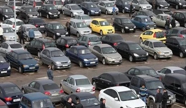 Українці стали купувати менше нових авто: які марки зберігають популярність