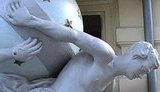 Легендарный символ Одессы - "Дом с атлантами" разрушается на глазах - у чиновников не хватает денег на ремонт. ВИДЕО
