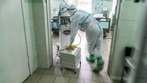 За сутки COVID-19 выявили у 118 детей и 136 медработников, - Степанов