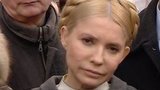 Тимошенко: Я людям в селе копейки дала, а Янукович вертолеты покупает. ВИДЕО.