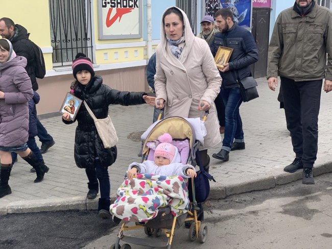 Традиционная реакция церкви, актуальная в условиях распространения коронавируса, - крестный ход прошел в Виннице 11