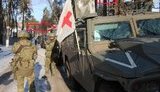 Російські терористи прикриваються прапорами Червоного Хреста. ФОТОрепортаж